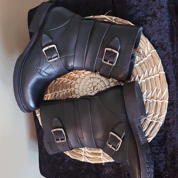 Frye  Black Zip-Up Boots WO's Size 7 EUC - Picture 7 of 12